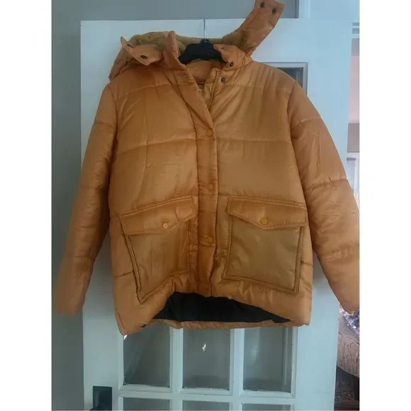 URBAN REPUBLIC Women's Juniors yellow size Large Puffer coat Jacket - Picture 5 of 9